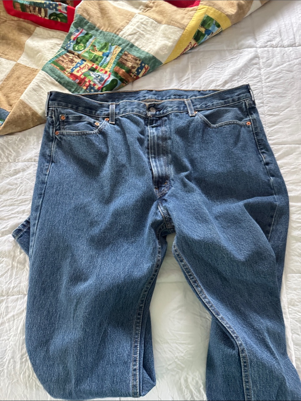 Levi's Men's Dark Blue Relaxed Fit Jeans